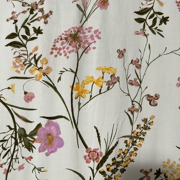 Vero Moda VMeasy Short Sleeve V-Neck Tie Front Top - Picture 10 of 13